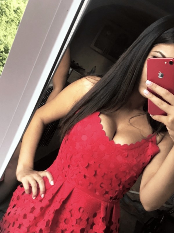 Аксинья привлекательная девушка из Иловайска цена от 3000 руб