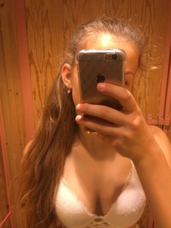 Лола привлекательная девушка из Иловайска цена от 3000 руб