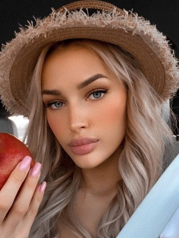 Валерия привлекательная девушка из Иловайска цена от 3000 руб